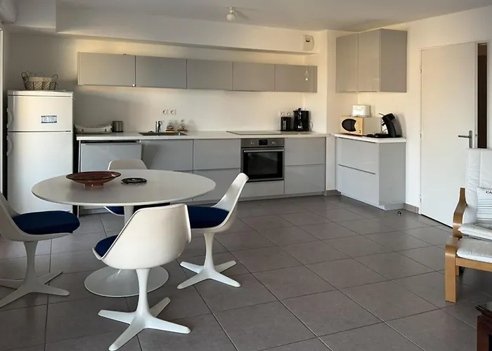 Lägenhet T3 Pour 6 Pers, Balcon, Parking, - Fr-1-803-96 Le Lavandou