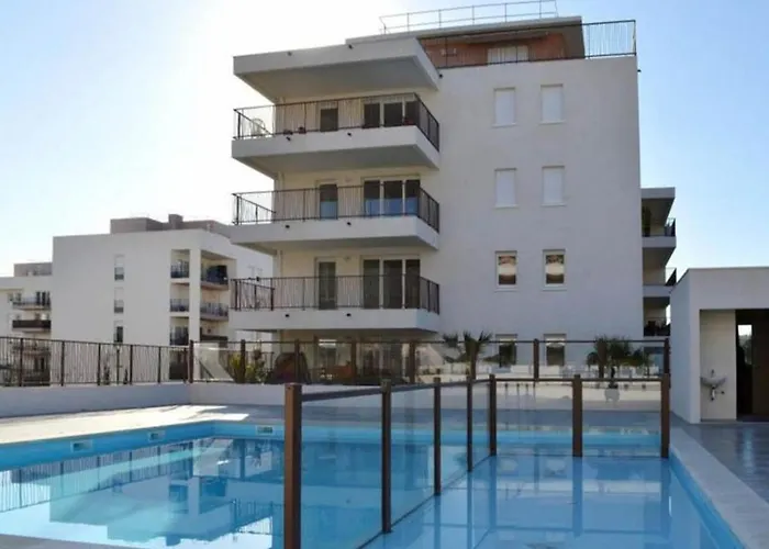 T3 Pour 6 Pers, Balcon, Parking, - Fr-1-803-96 *